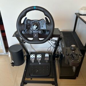 (Negotiable) Logitech G29 wheel with Pedals a Metal Base and a Gear Shifter